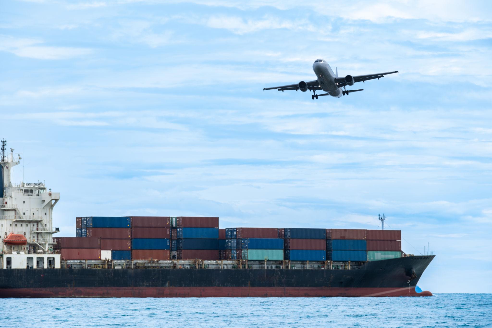 Air freight and sea freight comparison