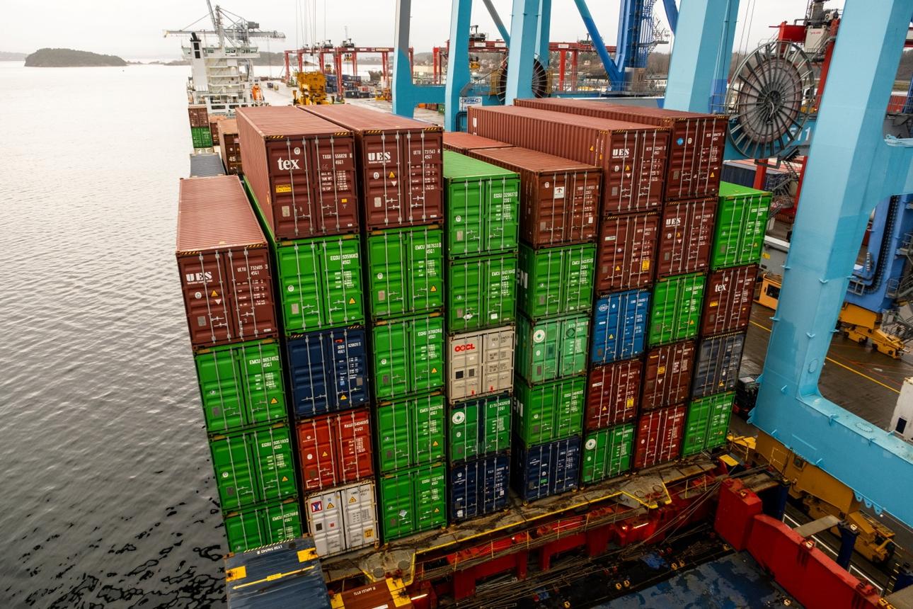 FCL vs LCL shipping containers